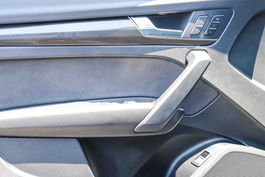 Thumbnail: 2023 Audi SQ5 - 26