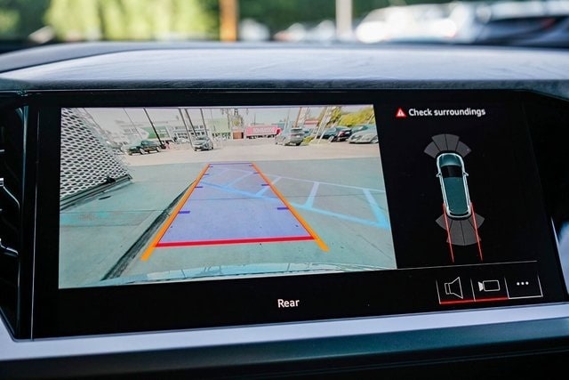 Thumbnail: 2025 Audi Q4 e-tron - 27