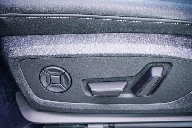 Thumbnail: 2025 Audi Q4 e-tron - 24