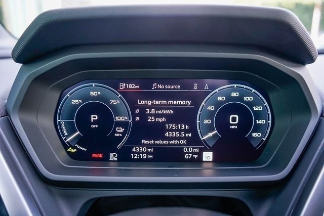 Thumbnail: 2025 Audi Q4 e-tron - 28