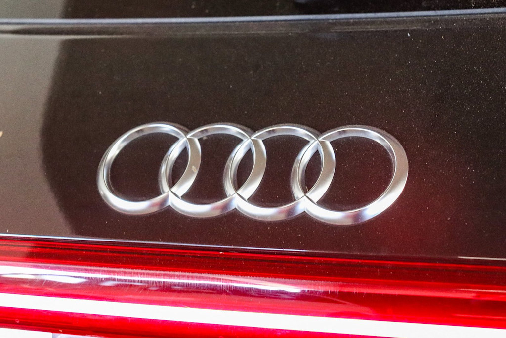 Thumbnail: 2021 Audi e-tron - 5