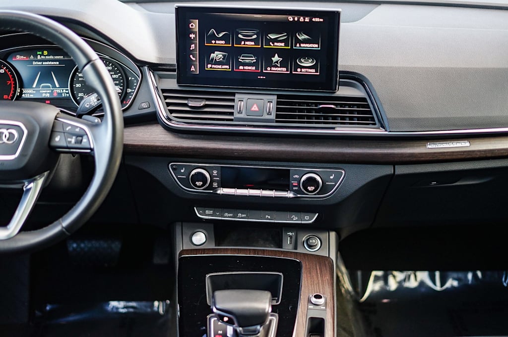 Thumbnail: 2023 Audi Q5 - 8