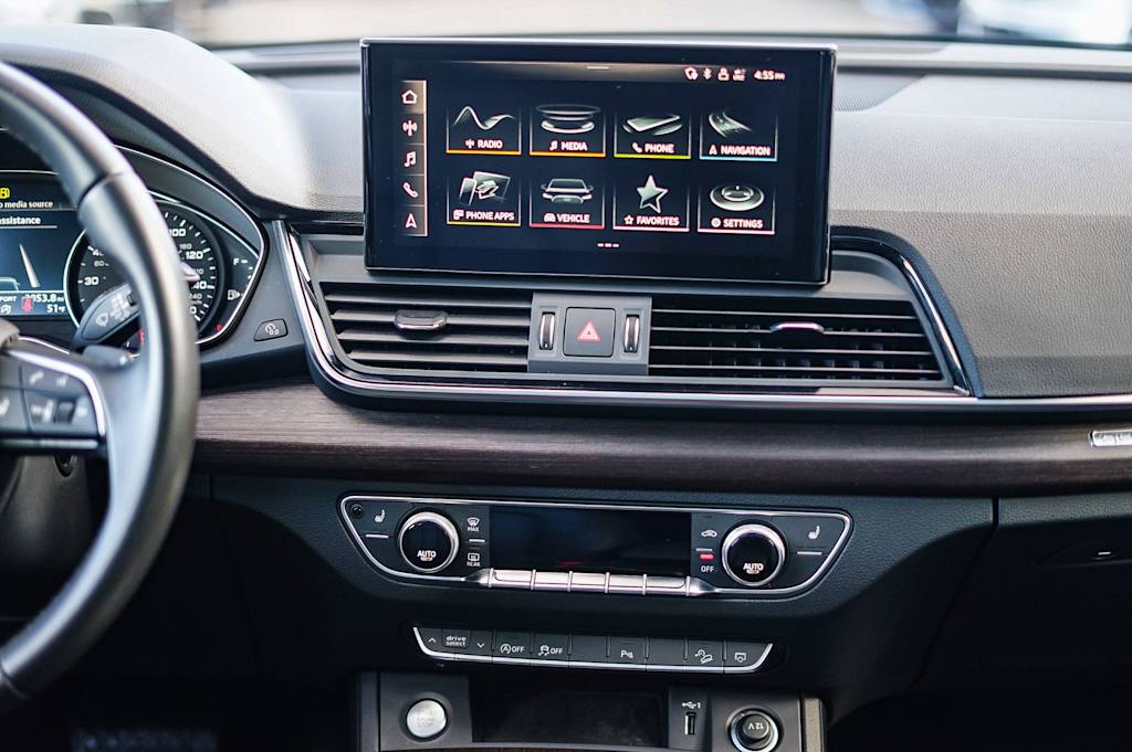 Thumbnail: 2023 Audi Q5 - 25