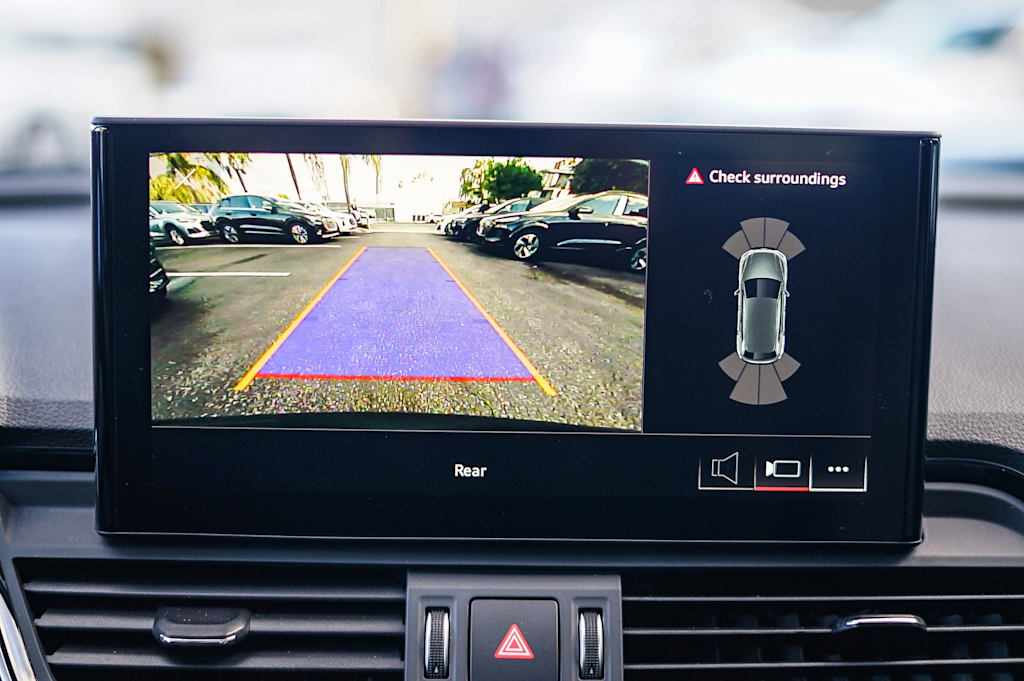 Thumbnail: 2023 Audi Q5 - 31