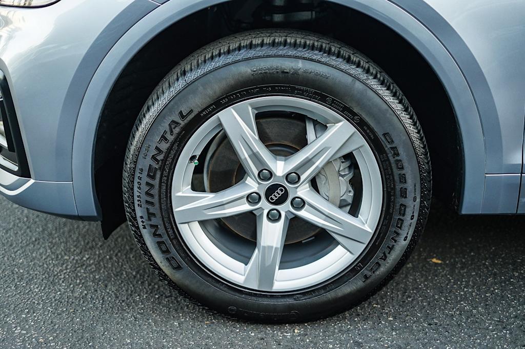 Thumbnail: 2023 Audi Q5 - 7