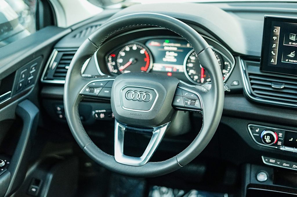 Thumbnail: 2023 Audi Q5 - 13