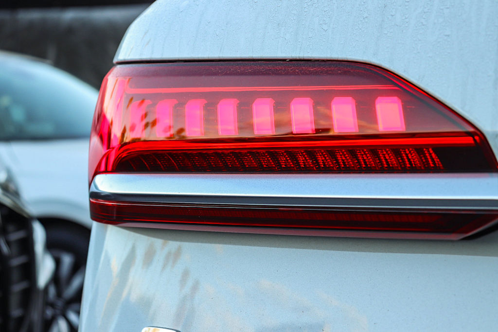 Thumbnail: 2023 Audi Q7 - 11