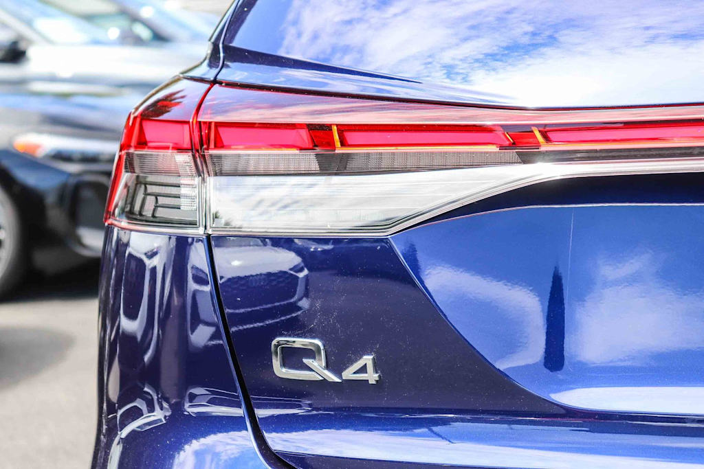 Thumbnail: 2023 Audi Q4 e-tron - 22