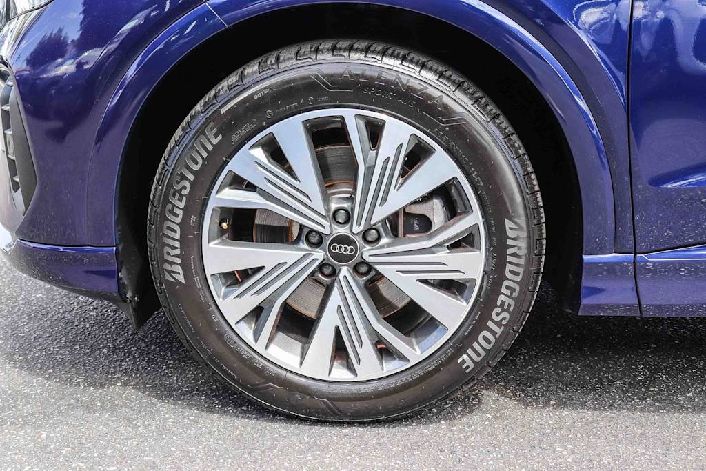 Thumbnail: 2023 Audi Q4 e-tron - 6
