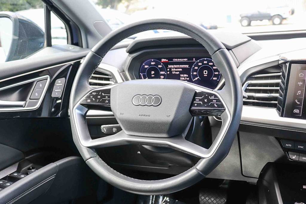 Thumbnail: 2023 Audi Q4 e-tron - 12