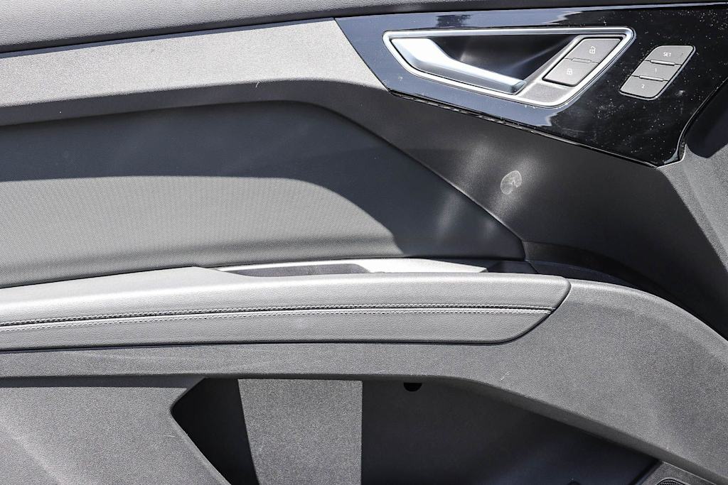 Thumbnail: 2023 Audi Q4 e-tron - 26