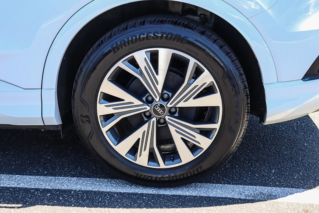 Thumbnail: 2023 Audi Q4 e-tron - 20