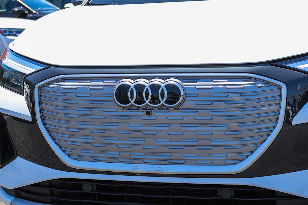 Thumbnail: 2023 Audi Q4 e-tron - 19
