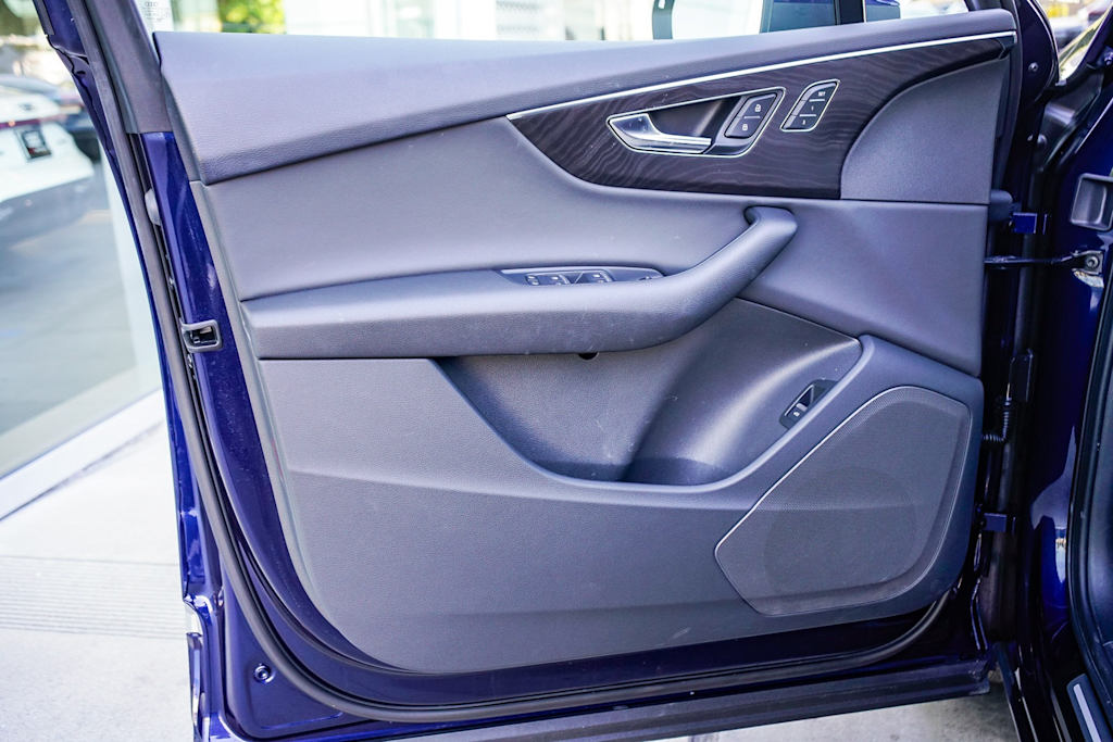 Thumbnail: 2022 Audi Q7 - 24