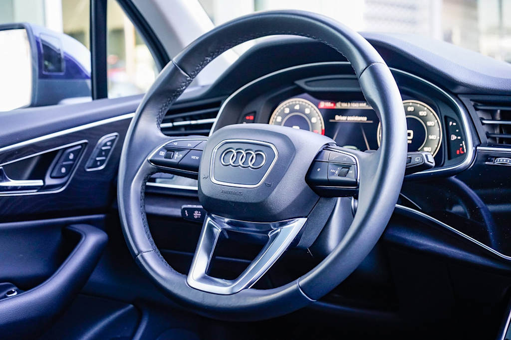 Thumbnail: 2022 Audi Q7 - 12