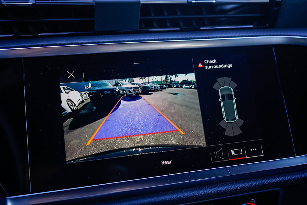 Thumbnail: 2022 Audi Q3 - 27