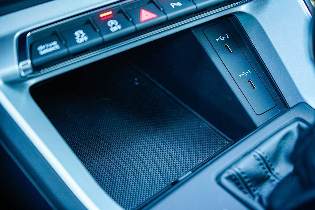 Thumbnail: 2022 Audi Q3 - 26