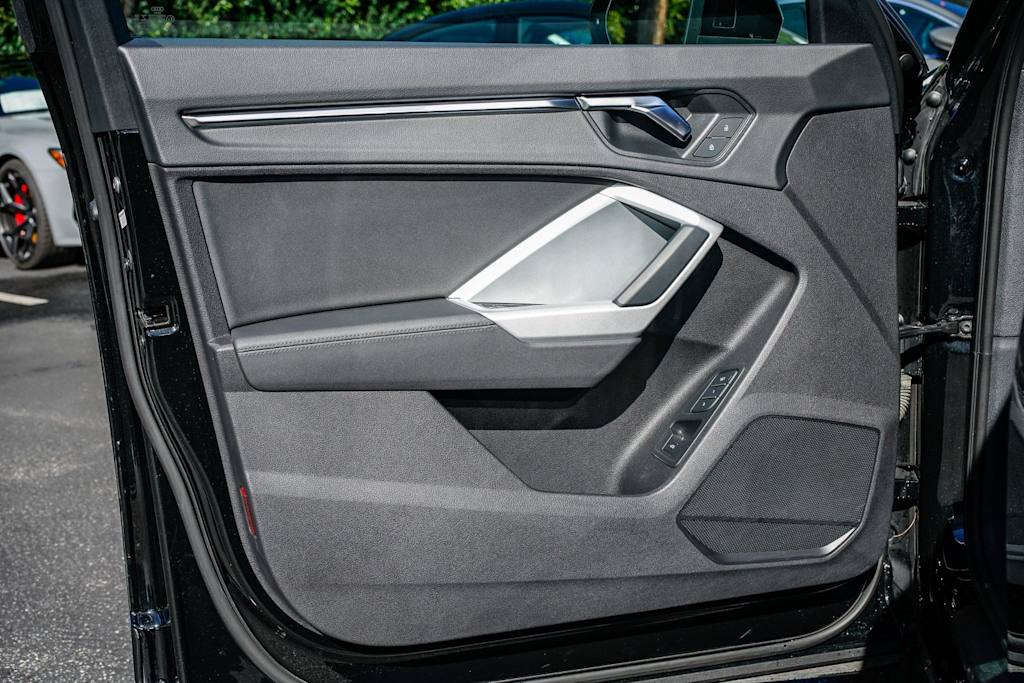 Thumbnail: 2022 Audi Q3 - 24