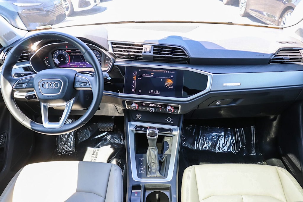 Thumbnail: 2022 Audi Q3 - 2