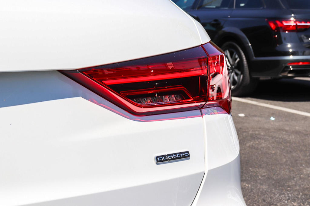 Thumbnail: 2022 Audi Q3 - 22