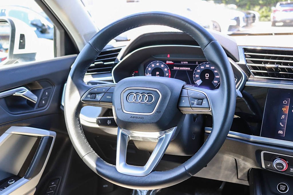 Thumbnail: 2022 Audi Q3 - 12