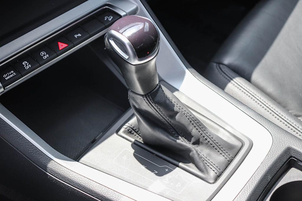 Thumbnail: 2023 Audi Q3 - 13