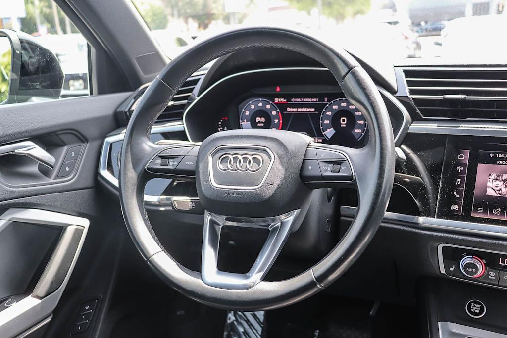 Thumbnail: 2023 Audi Q3 - 8