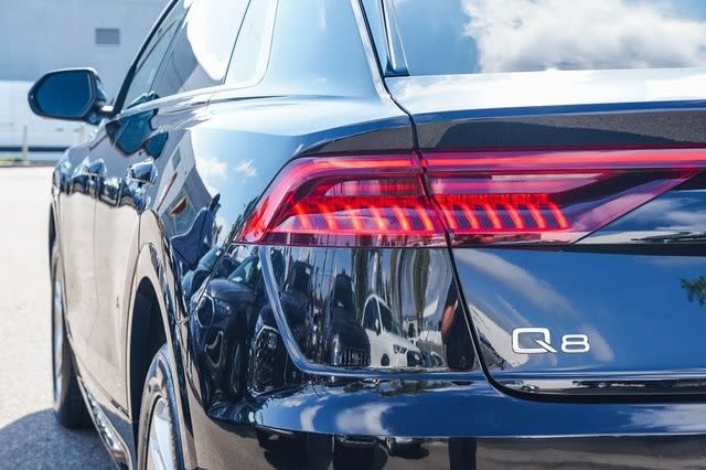 2021 Audi Q8 Premium 21