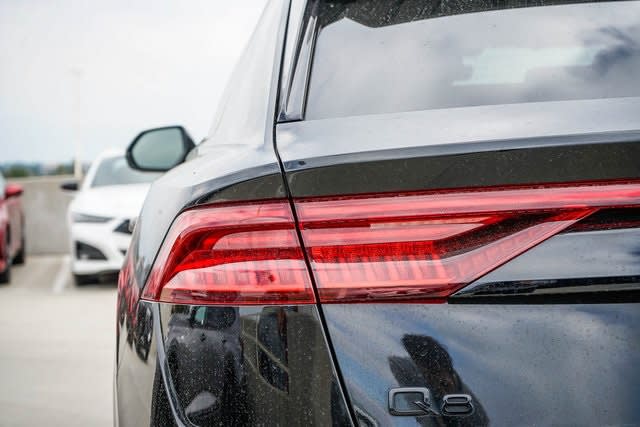 Thumbnail: 2022 Audi Q8 - 11