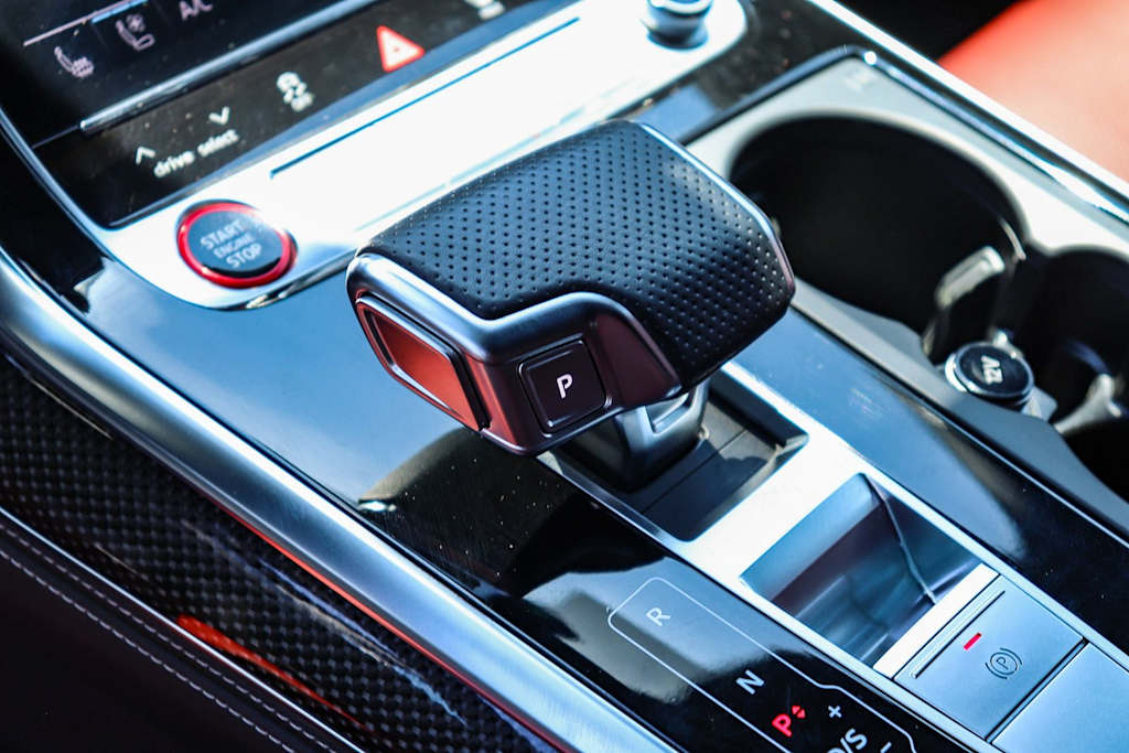 Thumbnail: 2023 Audi SQ8 - 13