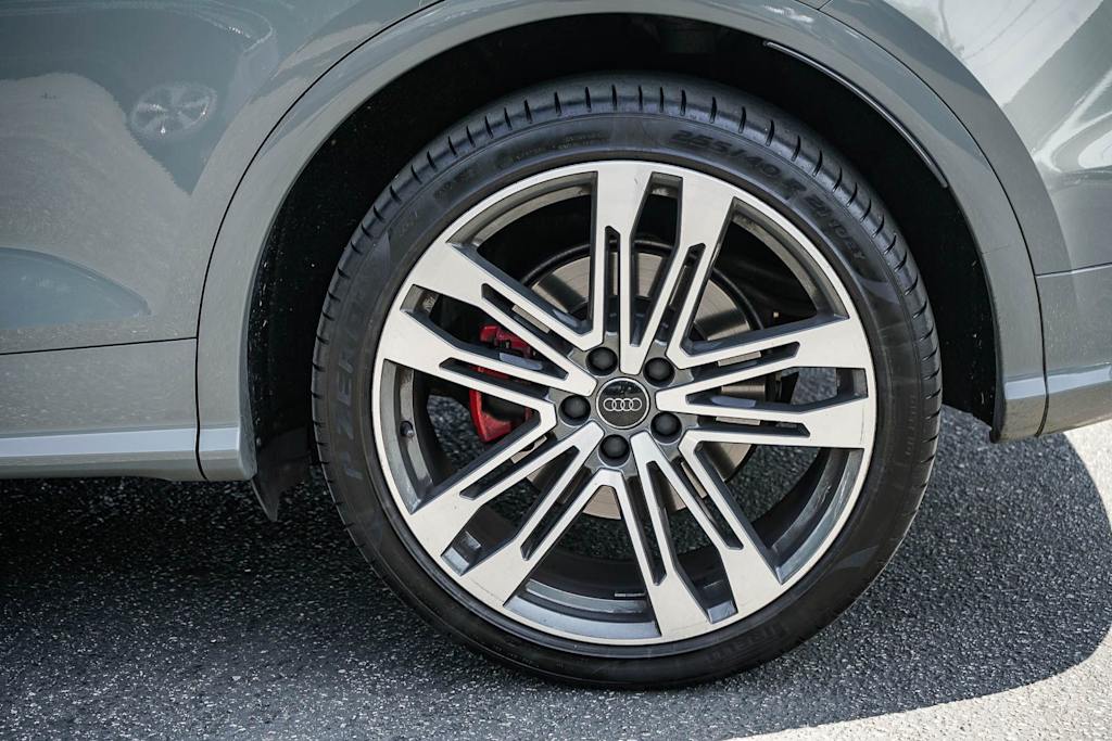 Thumbnail: 2019 Audi SQ5 - 5