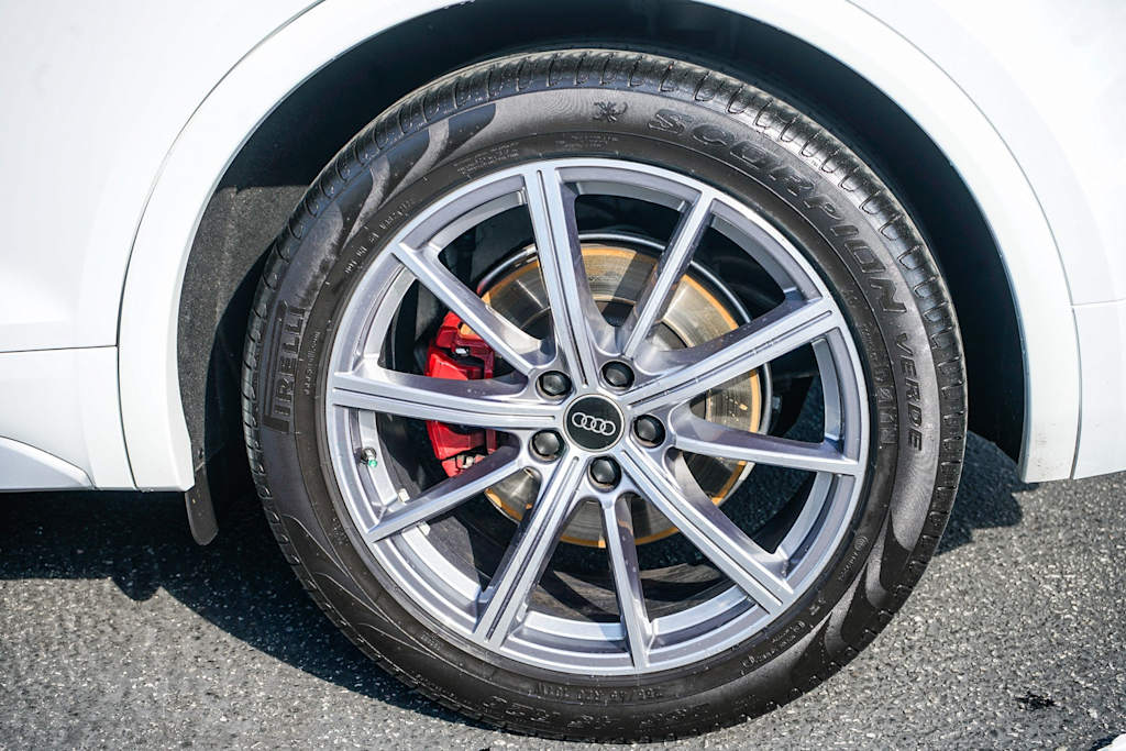 Thumbnail: 2023 Audi SQ5 - 6