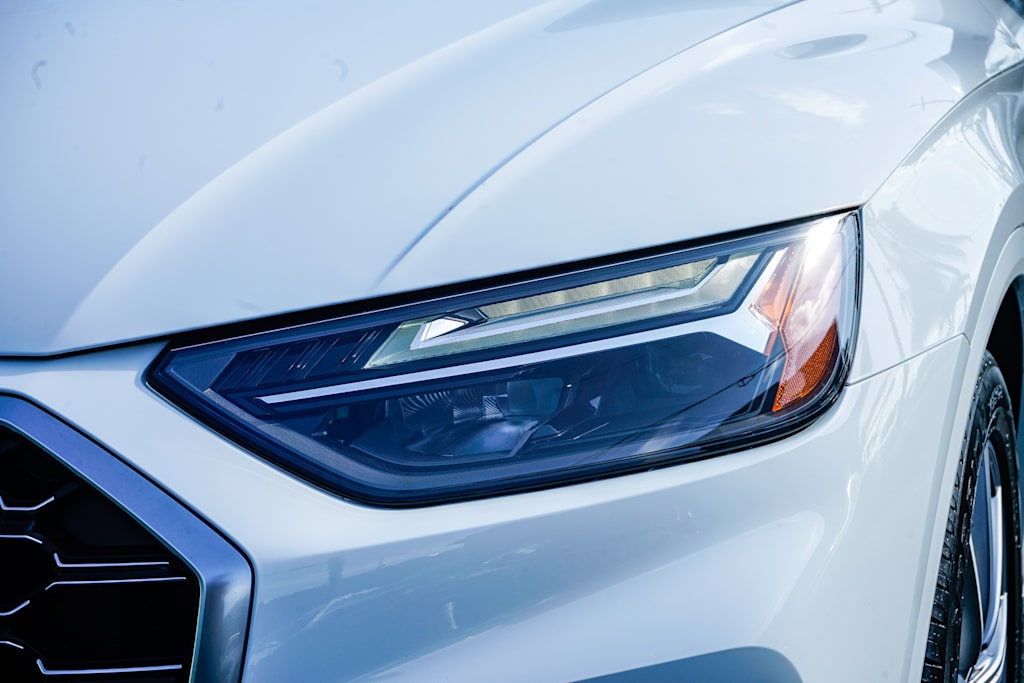 Thumbnail: 2023 Audi SQ5 - 18