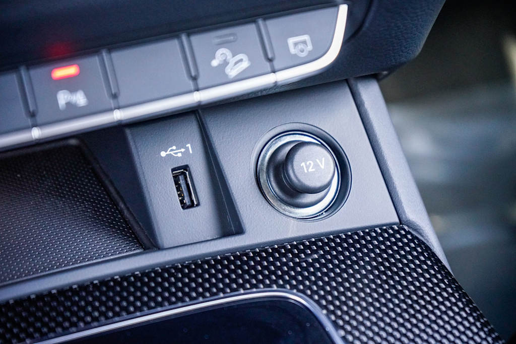 Thumbnail: 2023 Audi SQ5 - 22