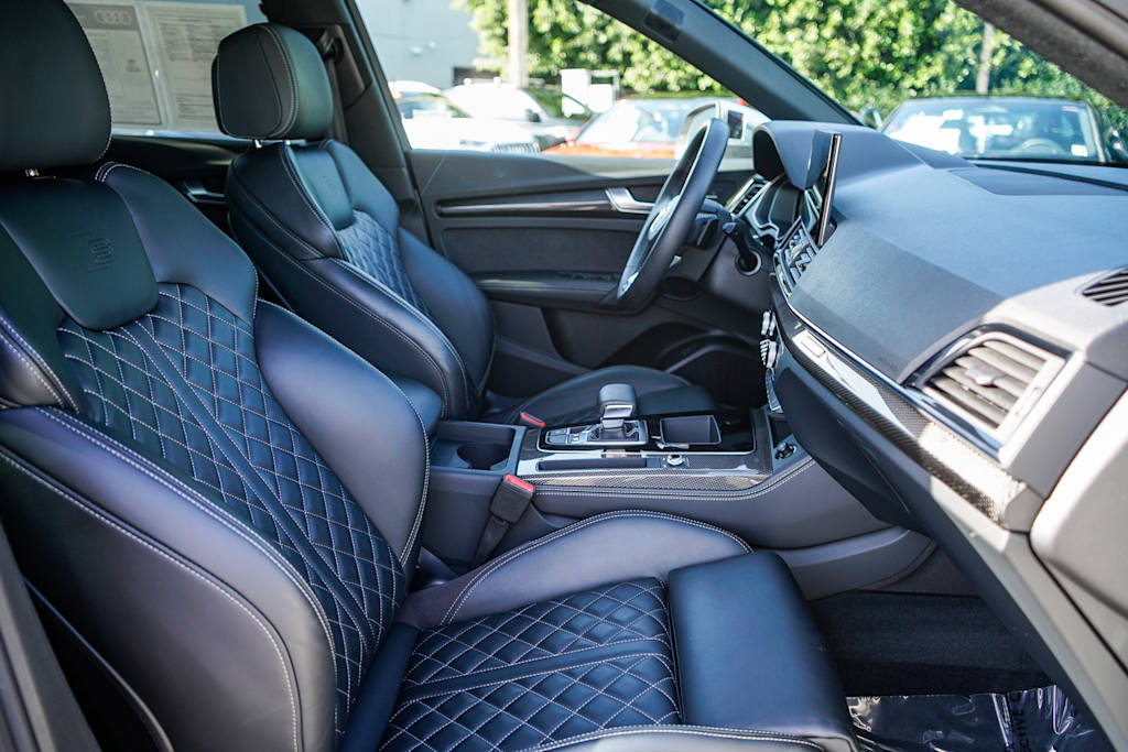 Thumbnail: 2023 Audi SQ5 - 9