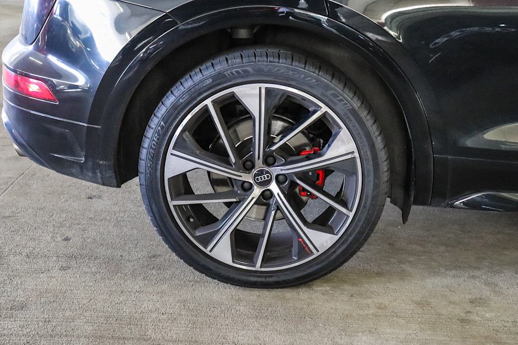 Thumbnail: 2023 Audi SQ5 - 12