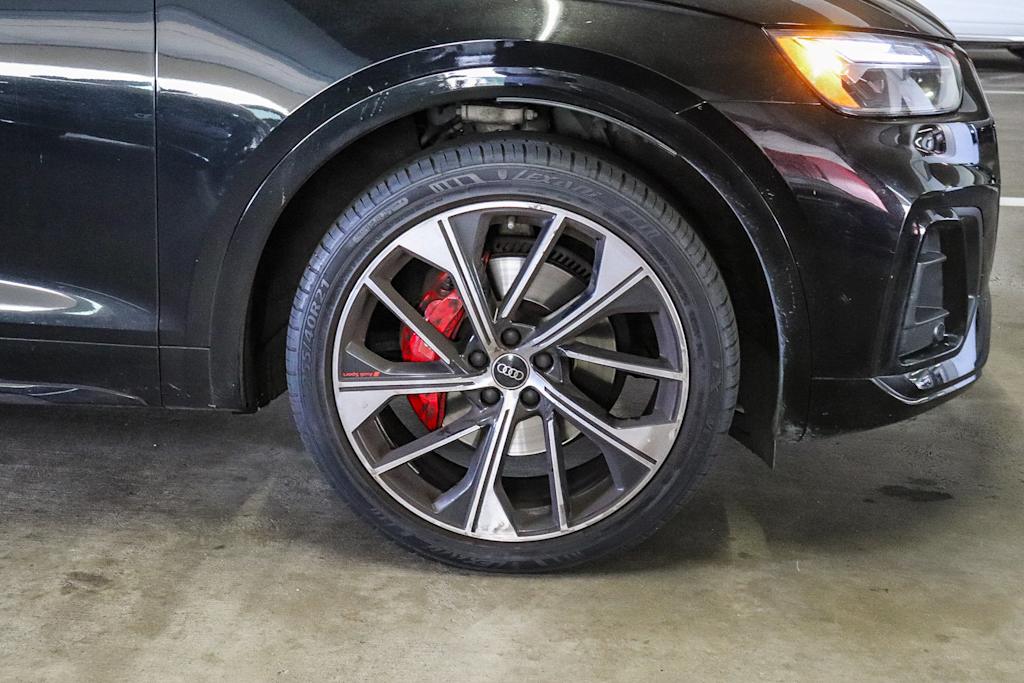Thumbnail: 2023 Audi SQ5 - 6
