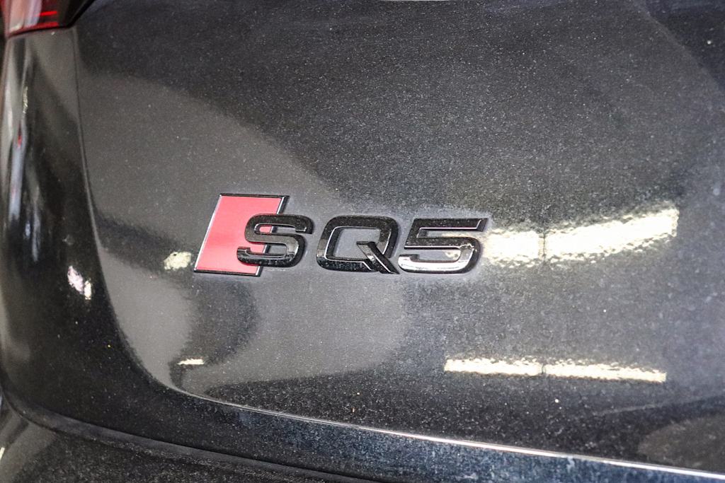 Thumbnail: 2023 Audi SQ5 - 5