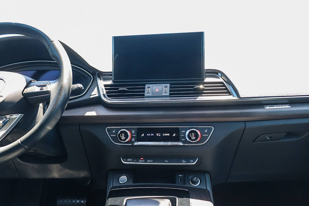 Thumbnail: 2021 Audi Q5 - 12