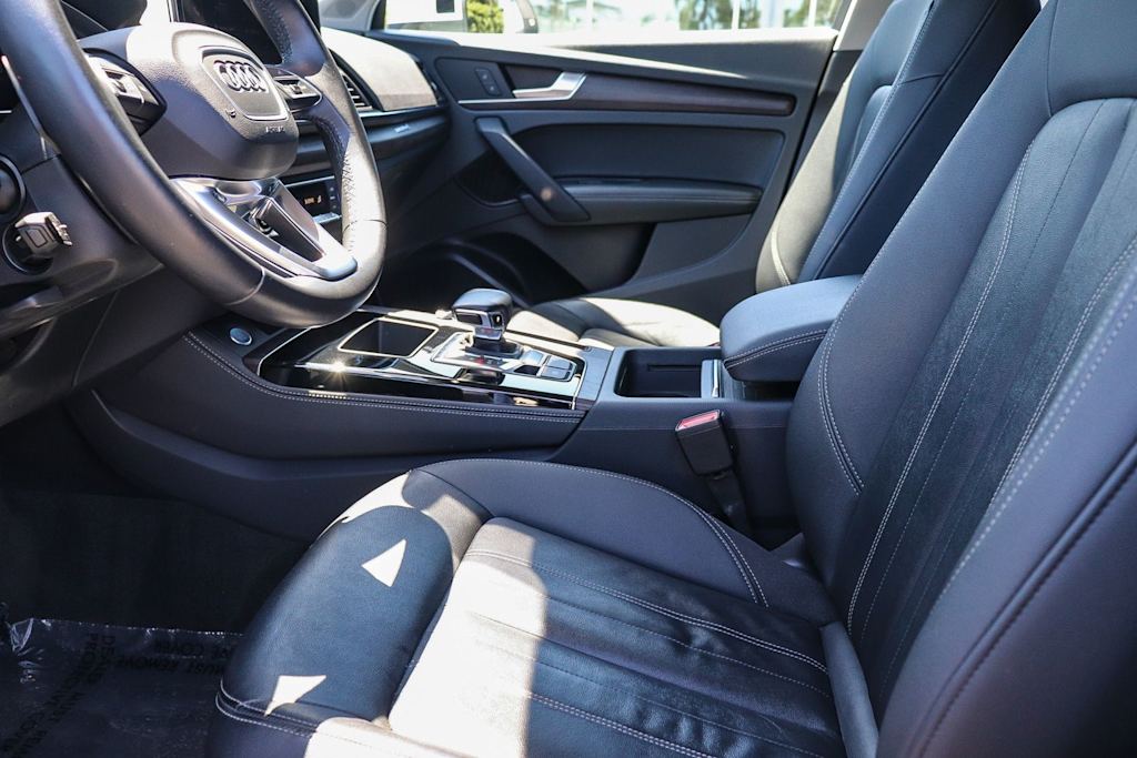 Thumbnail: 2021 Audi Q5 - 10