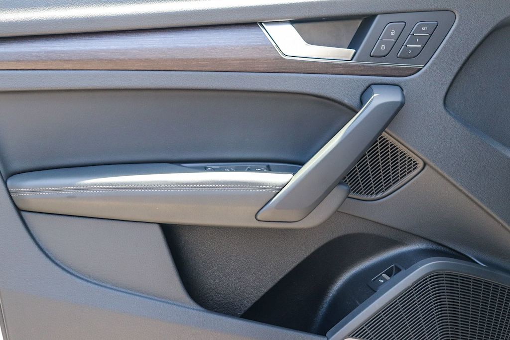 Thumbnail: 2021 Audi Q5 - 26