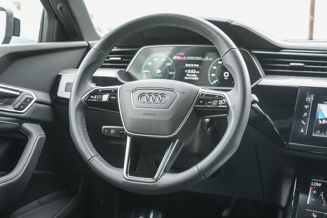 2024 Audi Q8 e-tron Premium 2