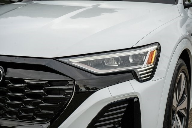 2024 Audi Q8 e-tron Premium 17