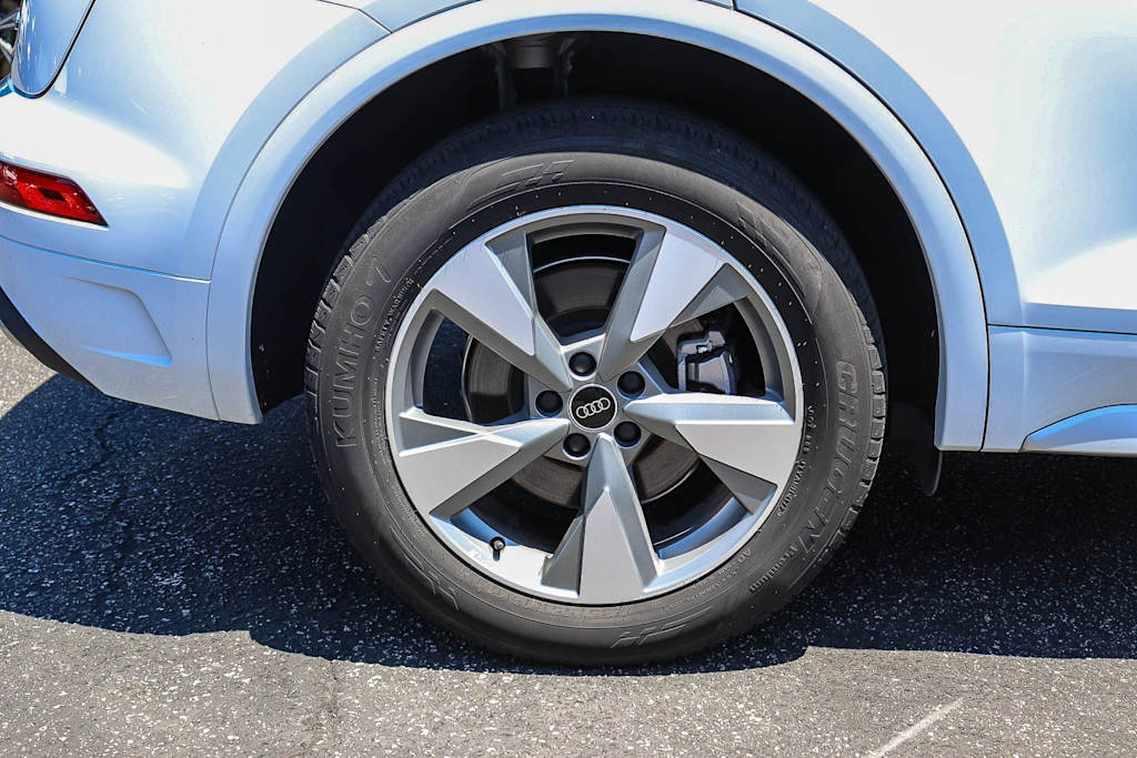 Thumbnail: 2024 Audi Q5 - 11