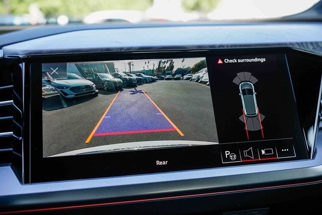 Thumbnail: 2023 Audi Q4 e-tron - 26