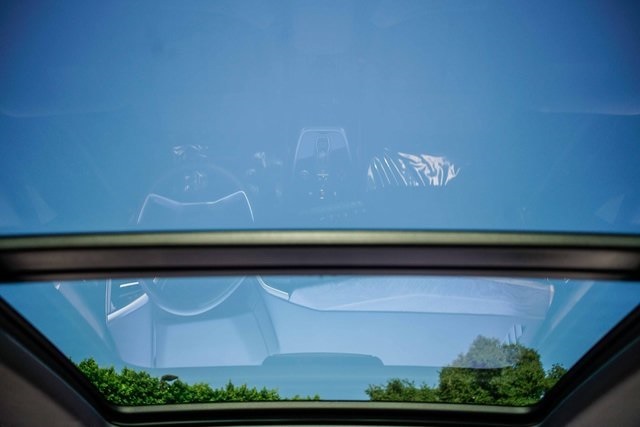 Thumbnail: 2023 Audi Q4 e-tron - 6