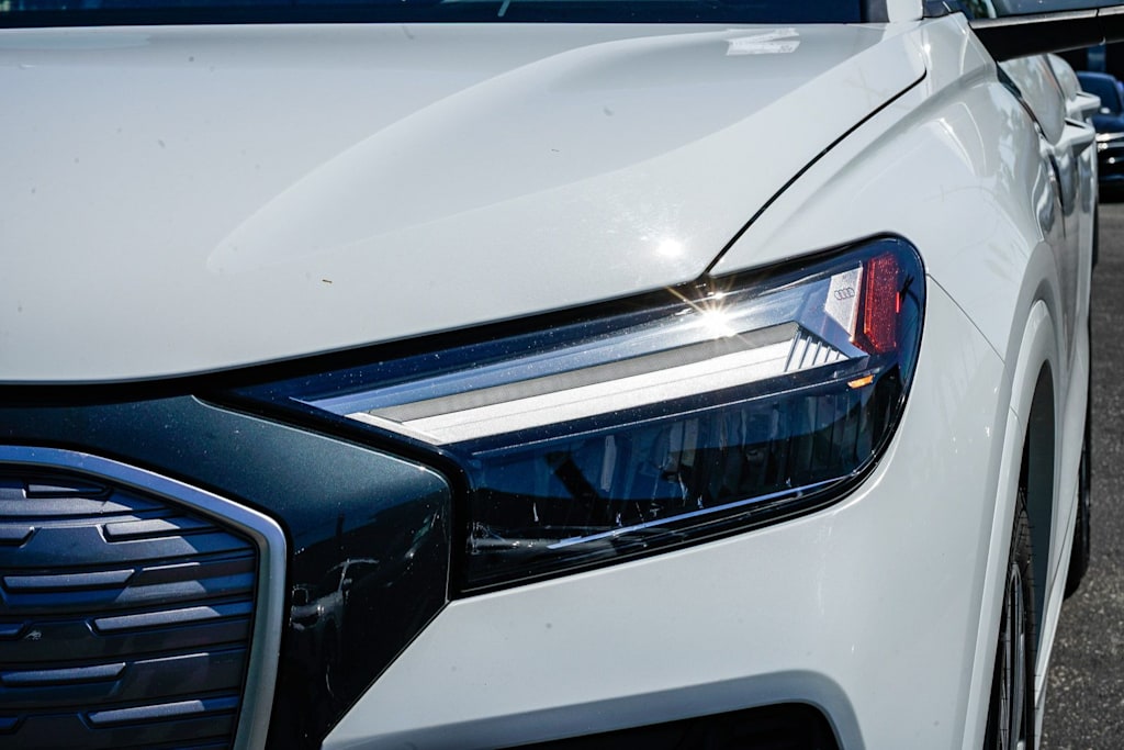 Thumbnail: 2023 Audi Q4 e-tron - 19