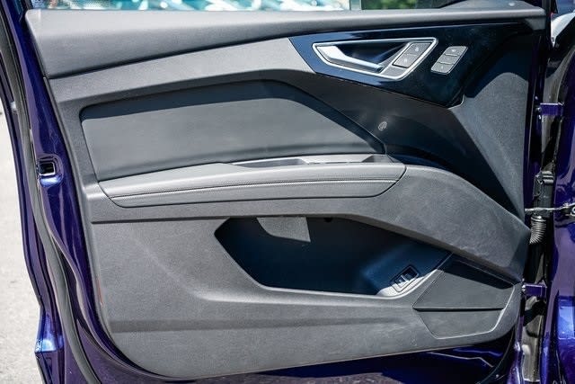 2023 Audi Q4 e-tron Premium Plus 24