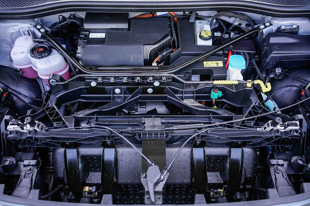 Thumbnail: 2023 Audi Q4 e-tron - 7