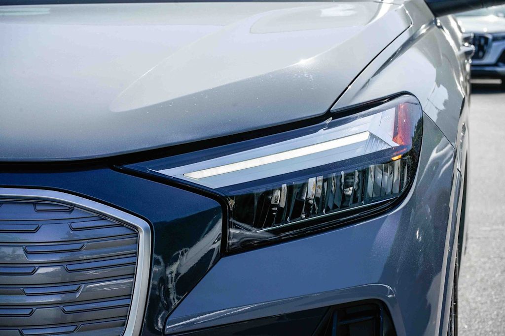 Thumbnail: 2023 Audi Q4 e-tron - 20